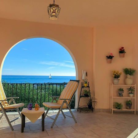 Estepona Seafront Apartment Eksteriør billede