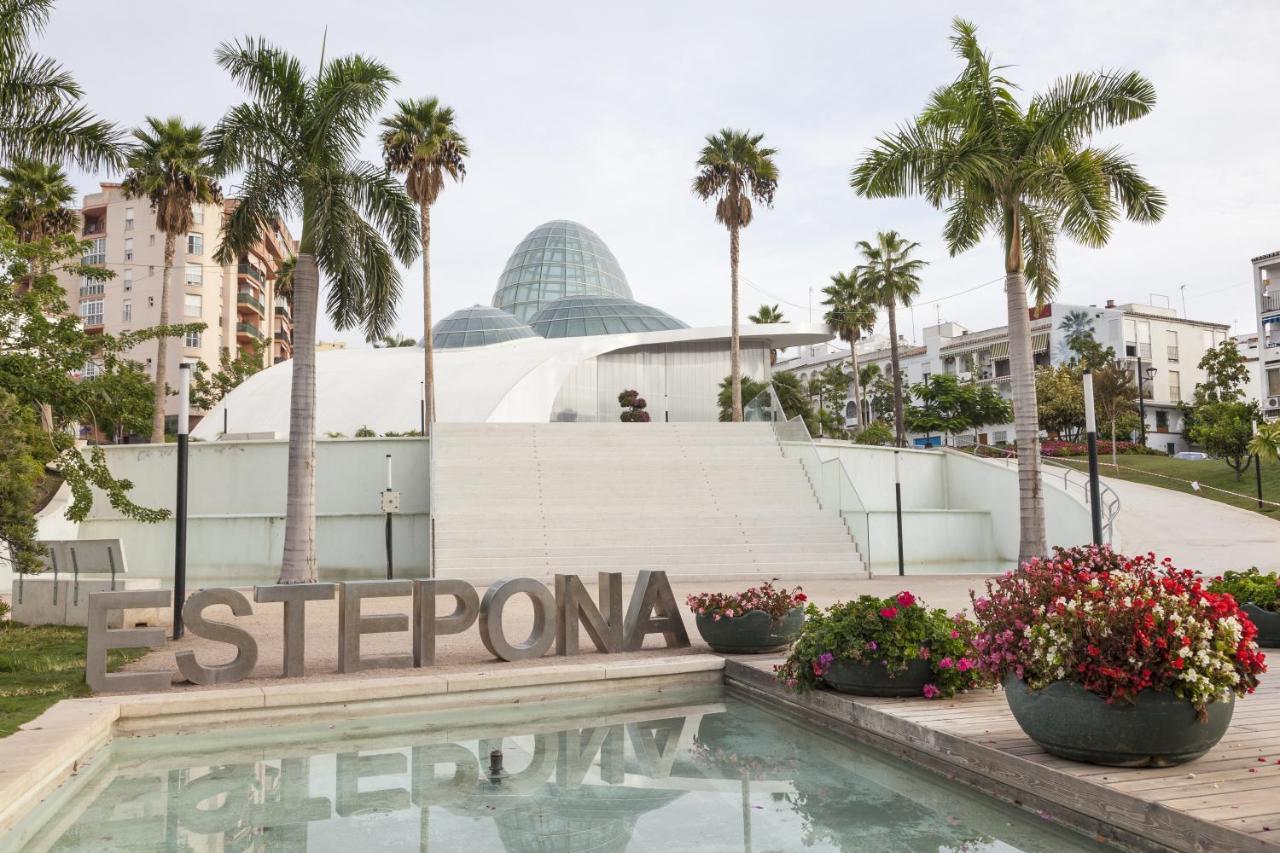 Estepona Seafront Apartment Eksteriør billede