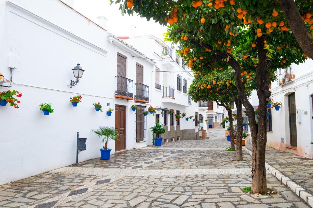 Estepona Seafront Apartment Eksteriør billede