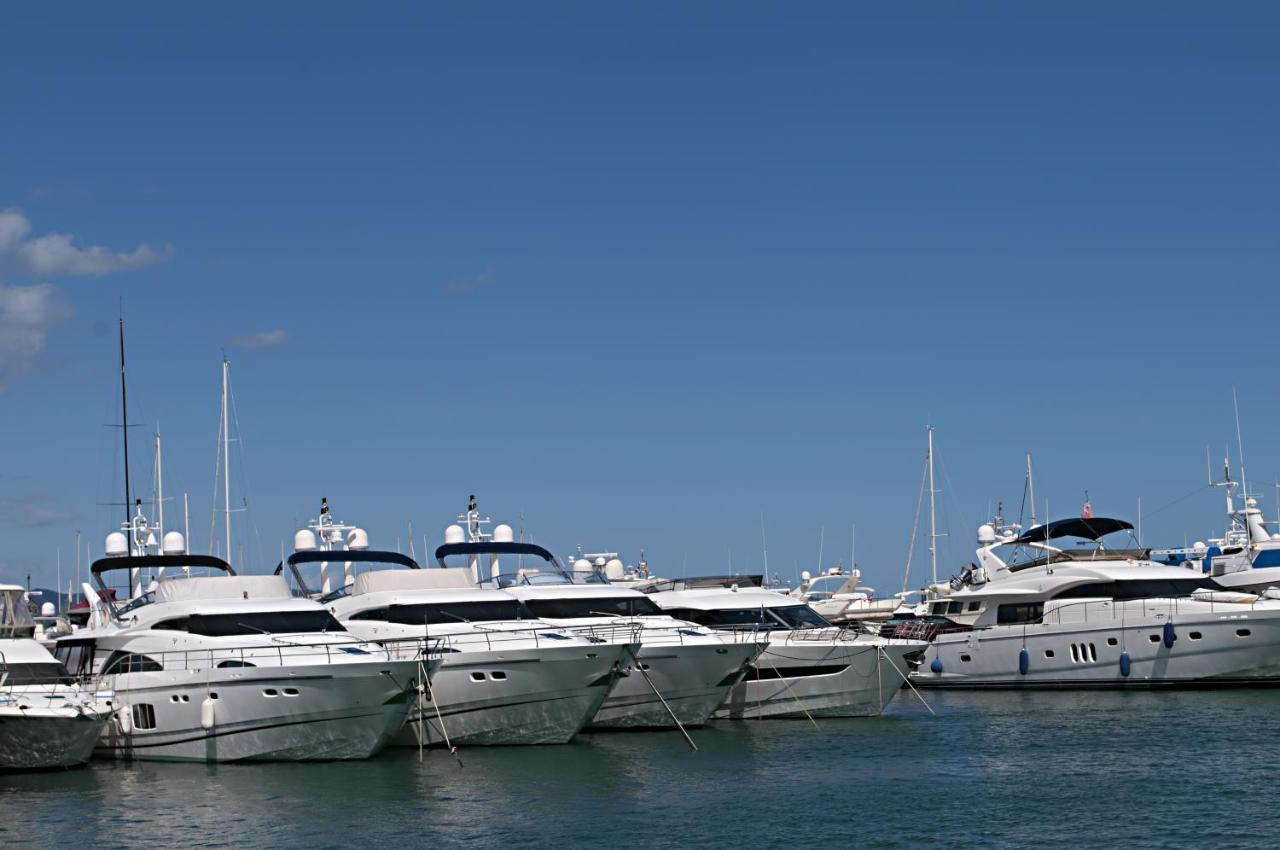 Estepona Seafront Apartment Eksteriør billede