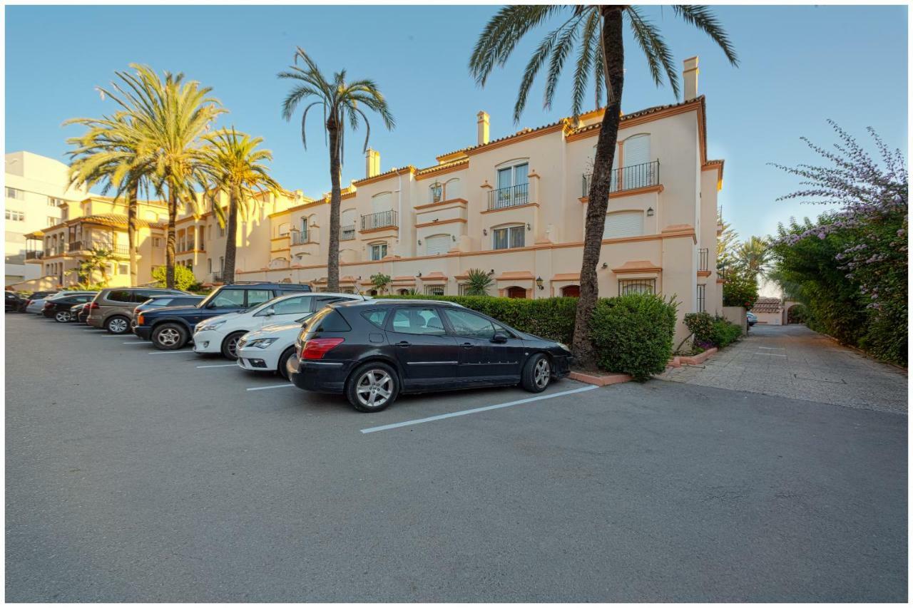 Estepona Seafront Apartment Eksteriør billede